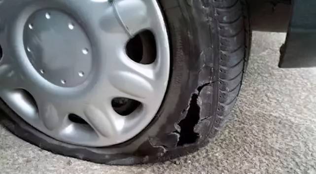 抓地性能好的轮胎是哪种轮胎 1383c19a764648b985e97cb2c27f6f20.jpeg