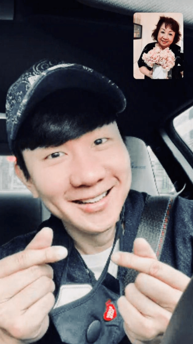 而林俊杰如今也40岁了,不过仍旧是容颜不老,这个视频截图的素颜也太能