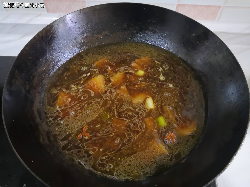 原创
春天干燥多吃这道菜,有肉有菜还有汤,一道菜吃全家,不上火营养多