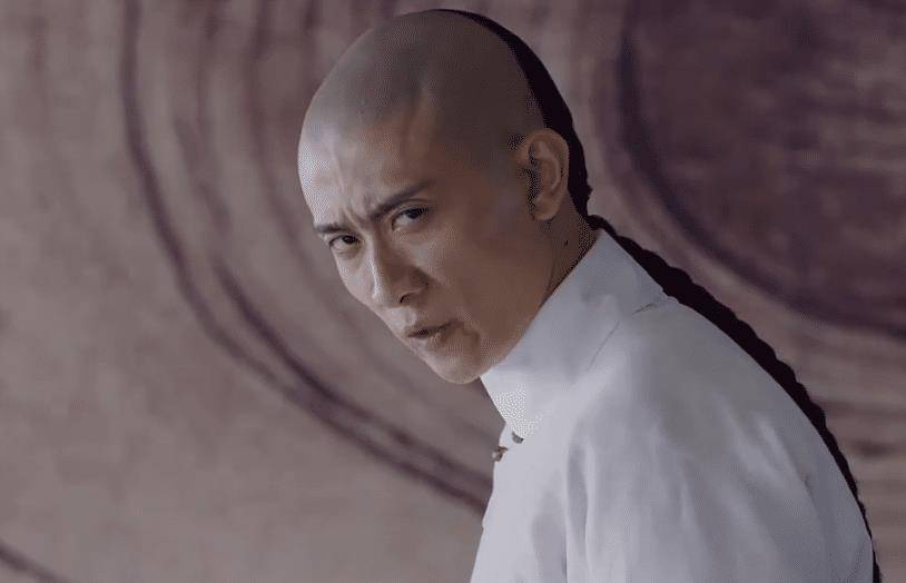 《鹿鼎记》热播,张一山无美颜生图被热议,得罪后期p图师了?_造型