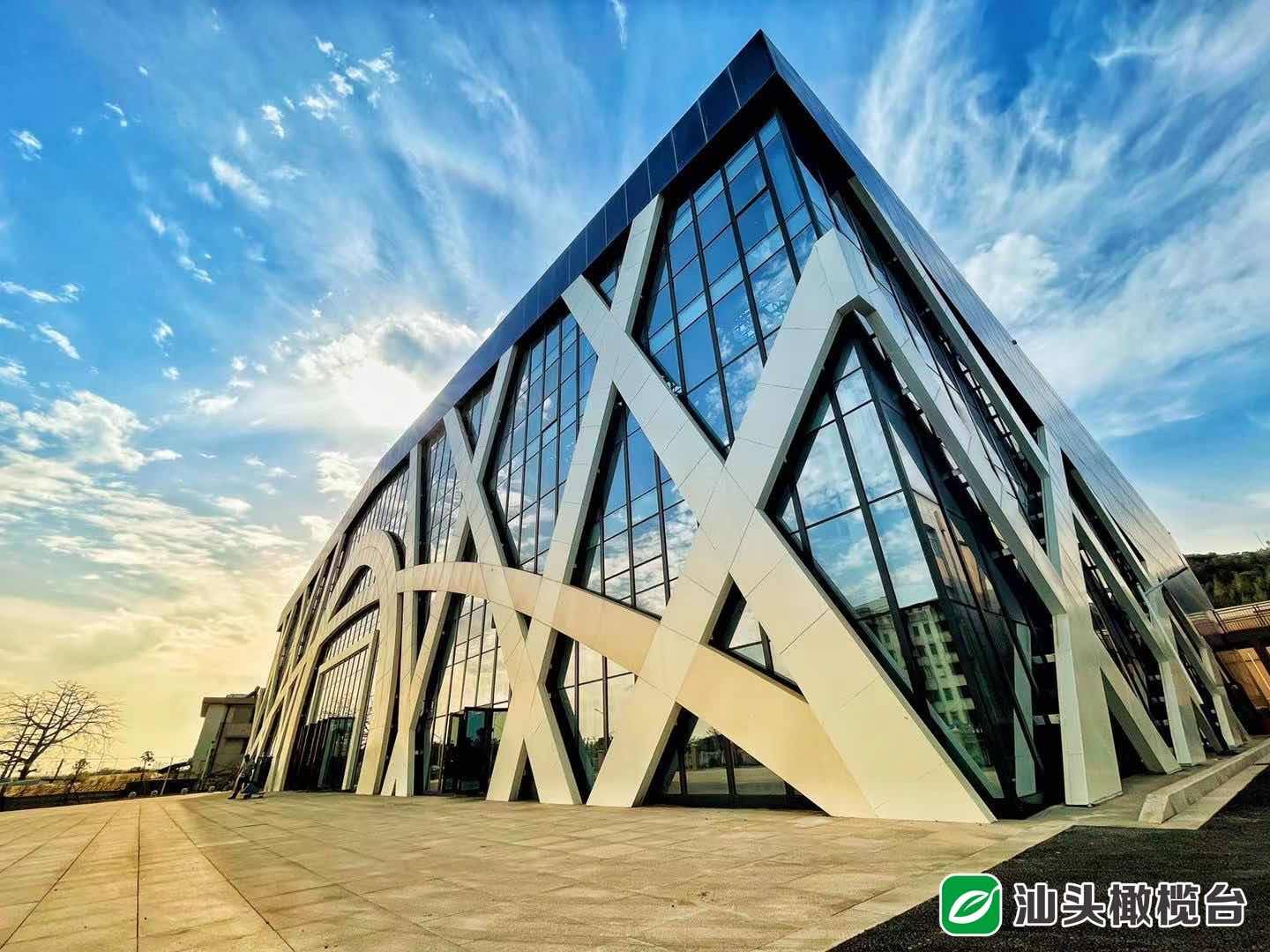 梦想正在起航汕头技师学院航空系把课堂搬进真实机舱