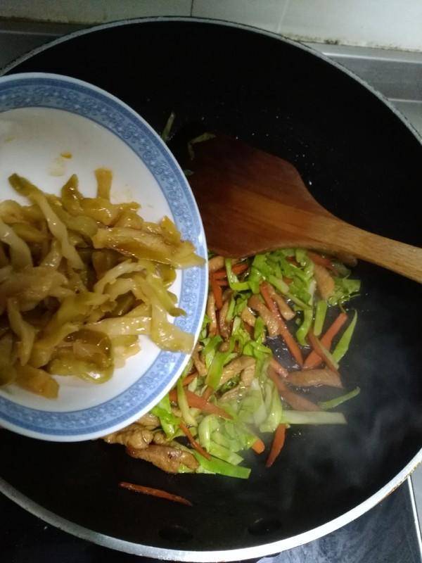 肉丝面|这面食，我1周做3次，每次女儿都吃个精光，简直就是雷打不动