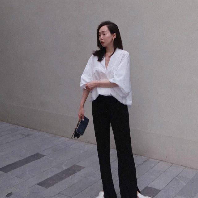 如何选择适合自己的宽松衬衫 0e109348e96b4efba4012513994a9fb4.jpeg