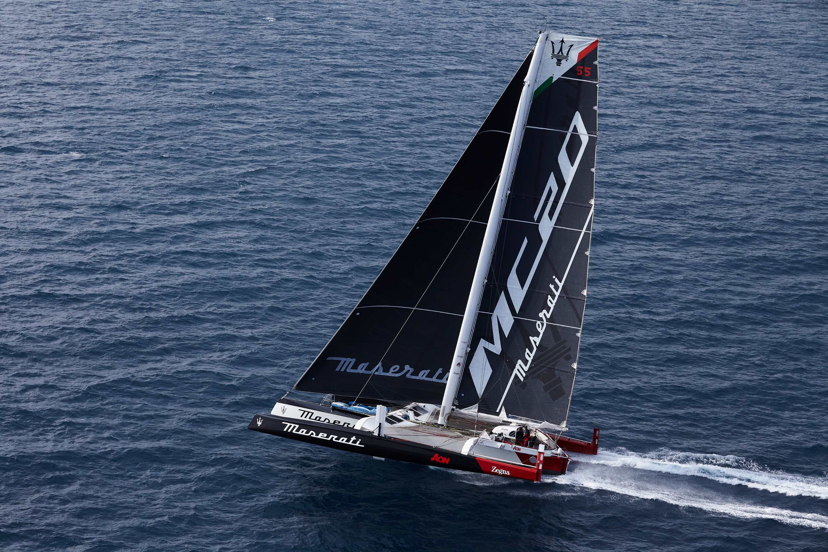 "玛莎拉蒂号"三体帆船刷新法斯特奈特航线记录