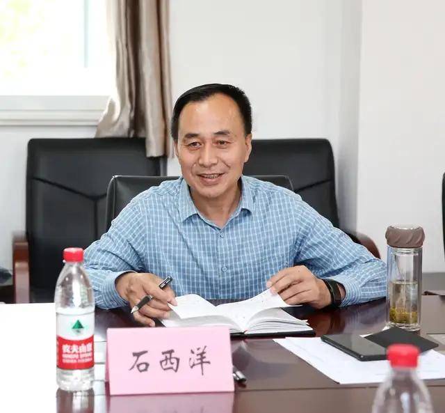 淮安市一院党委副书记石西洋朱锦对淮安市一院党史学习教育工作给予