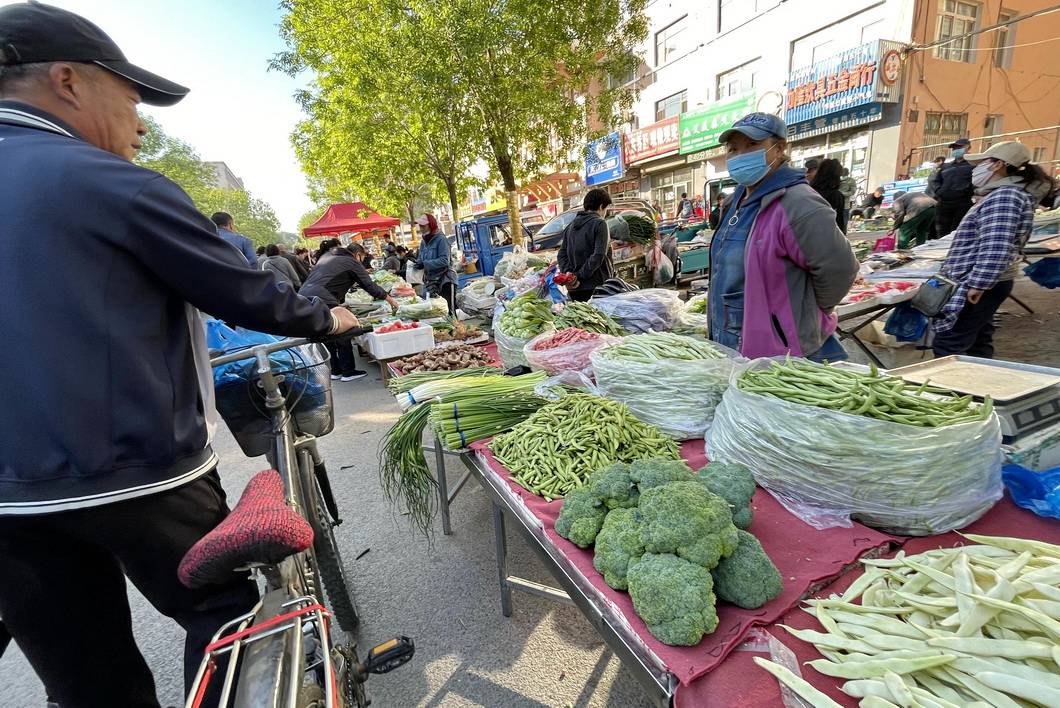 原創回家鄉逛早市豬肉13元蘋果價最慘看物價阜新還有幸福感嗎