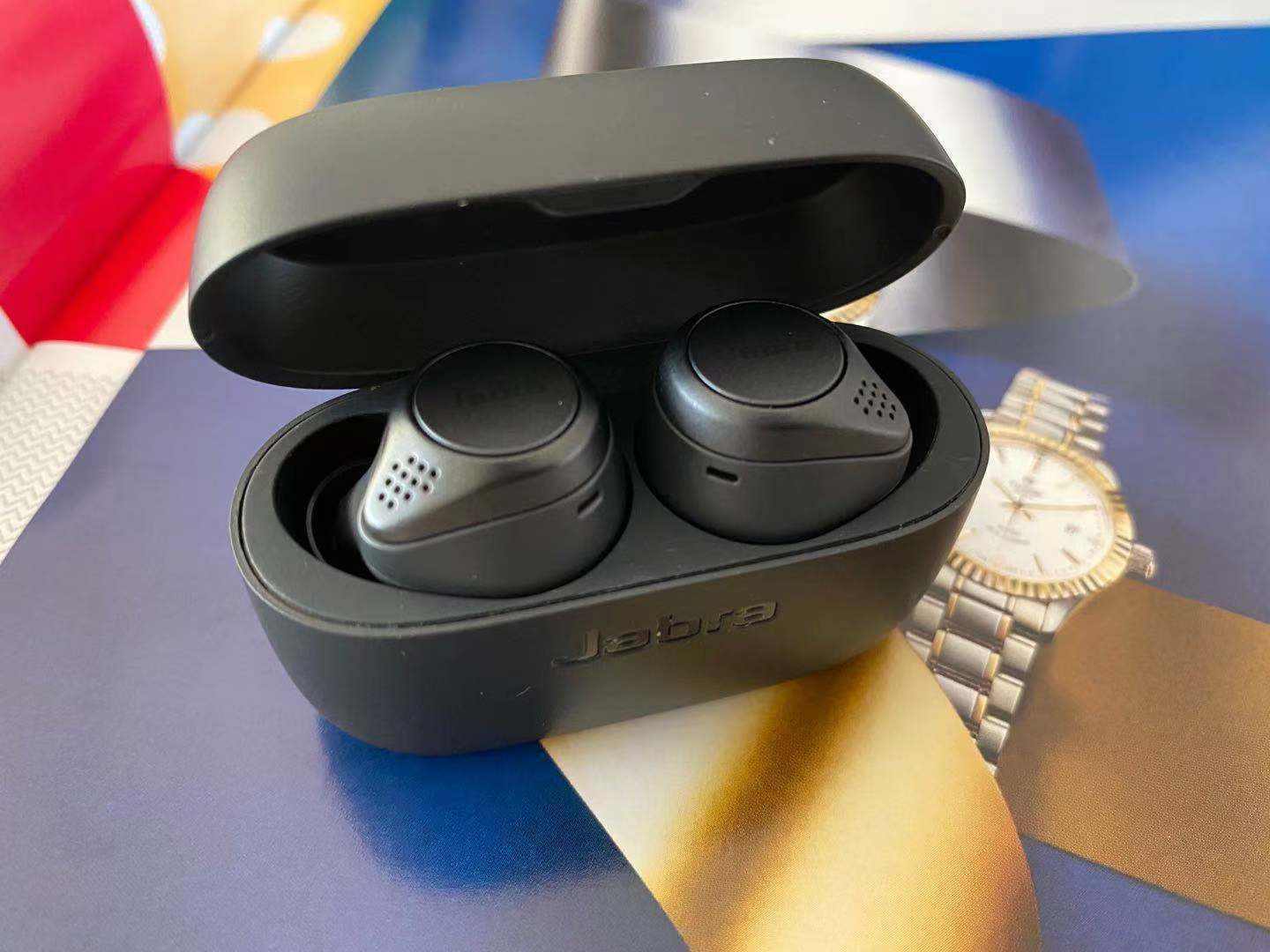 出色高音质小巧机身佩戴无感jabraelite75t真无线蓝牙耳机测评