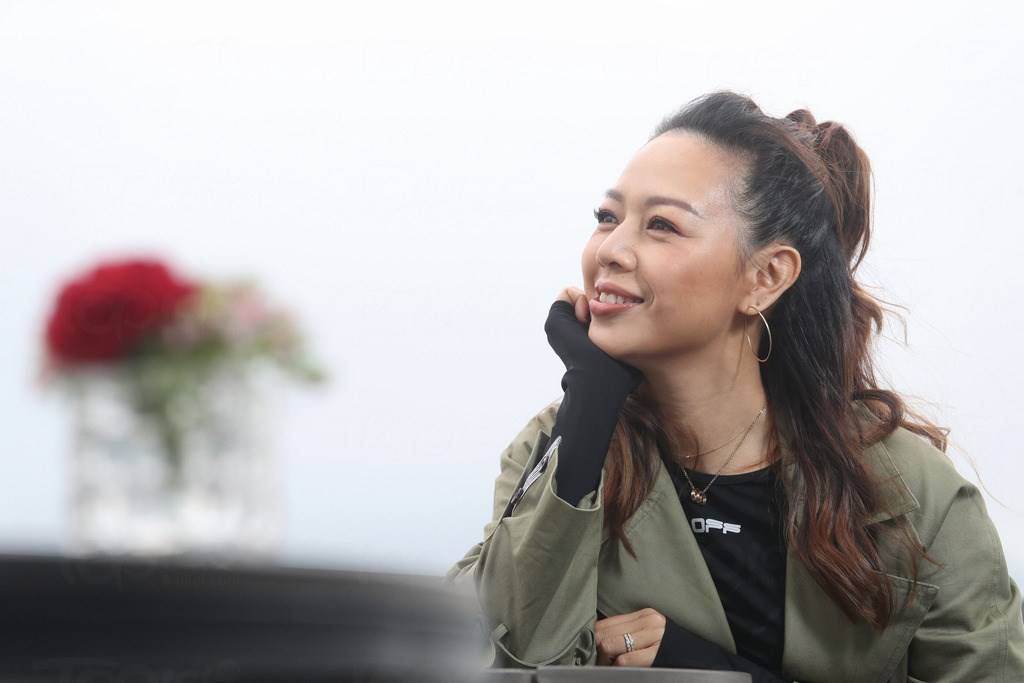 得知女儿患病之后,钟丽淇努力寻找关于疾病的资料,同患有同样疾病的