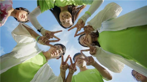 聚青春力量谱青春华章中国三星星青年无畏前行