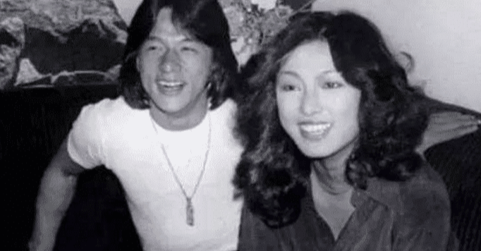 成龙年轻的时候在国外 ff1341e55e5b445884788e29ba4050d5.png