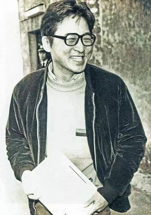 古龙前古惑仔29岁突然文坛爆红30年拒见亲父争议不断