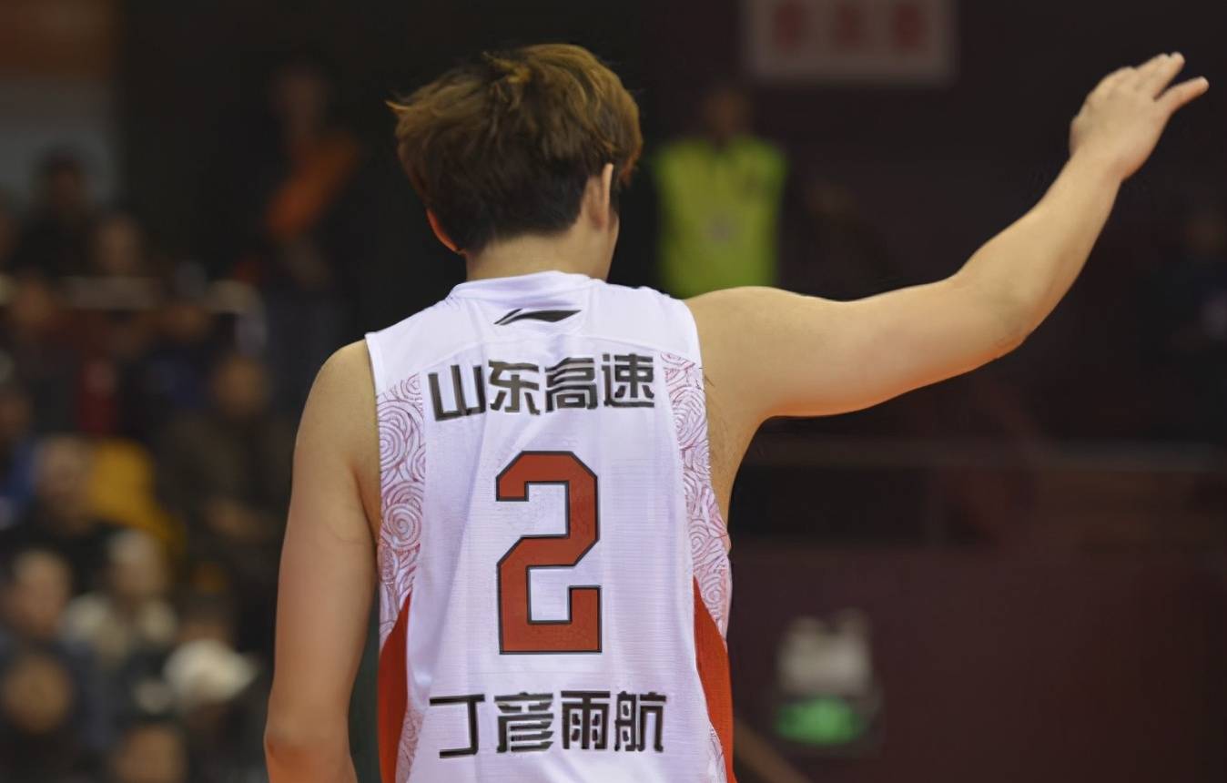 最权威消息 丁彦雨航已康复 王者归来 下赛季cba见 山东男篮