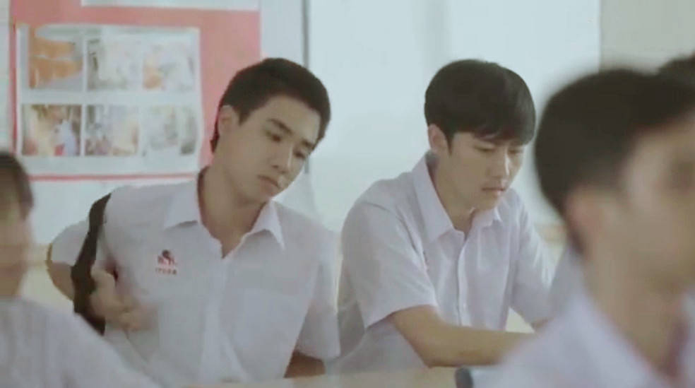 他妈妈动不动就来学校儿子在中学受欺负家长求助惹烦老师