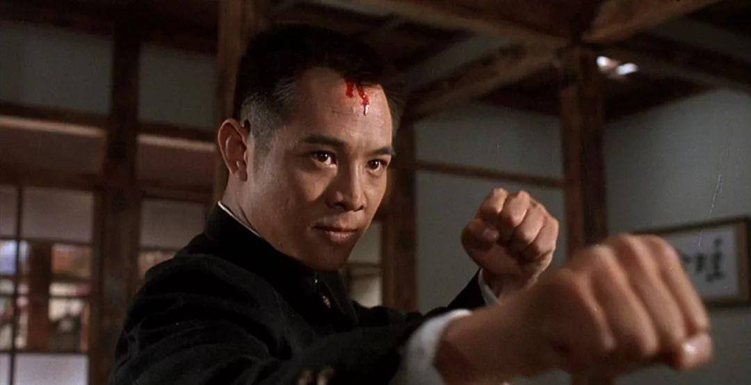 1994年的《精武英雄》是李连杰最重要的代表作,在本片中李连杰上演了