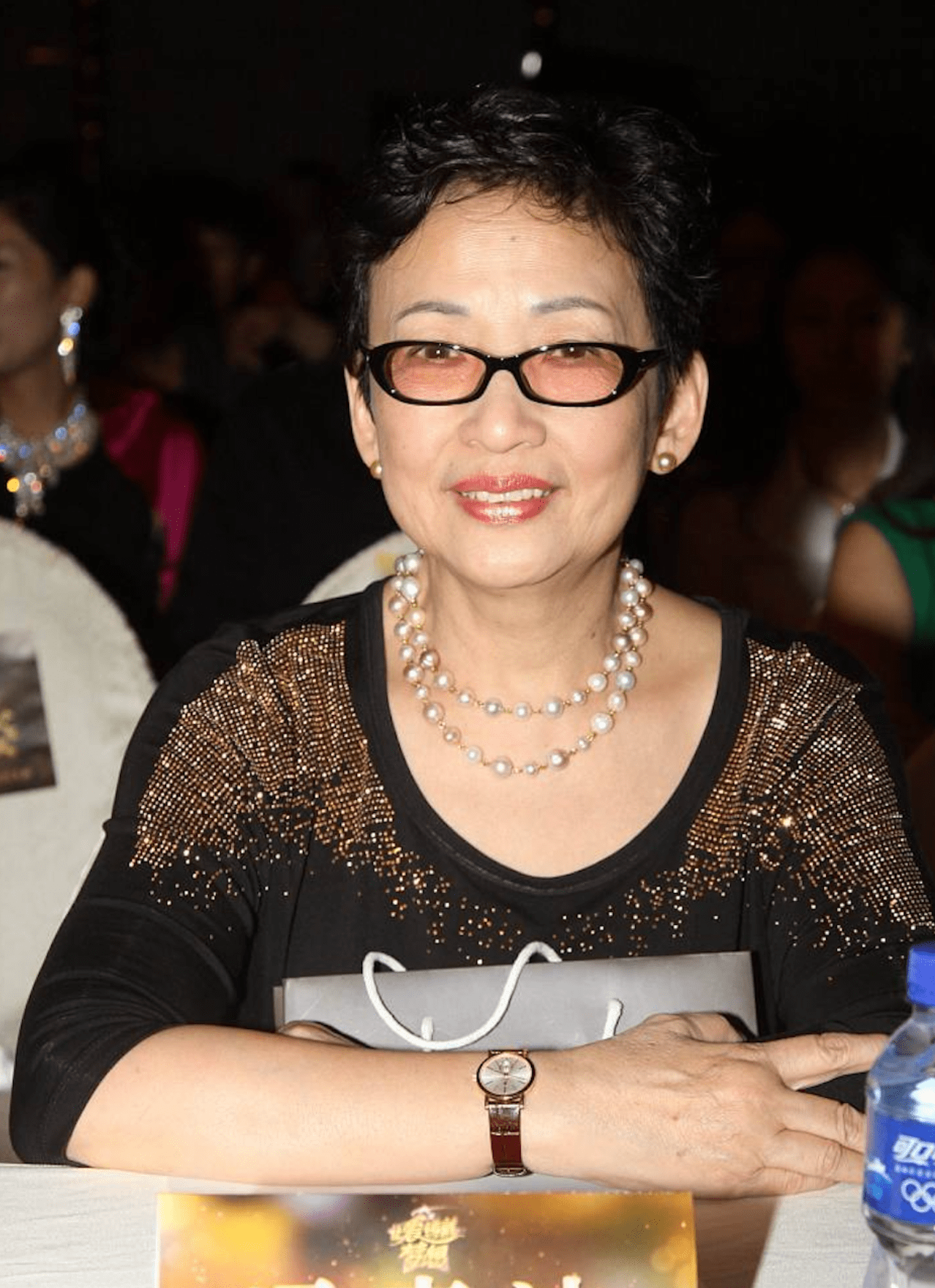 76岁tvb绿叶冯素波大肠生肿瘤术后一个月已复工庆幸没有恶化