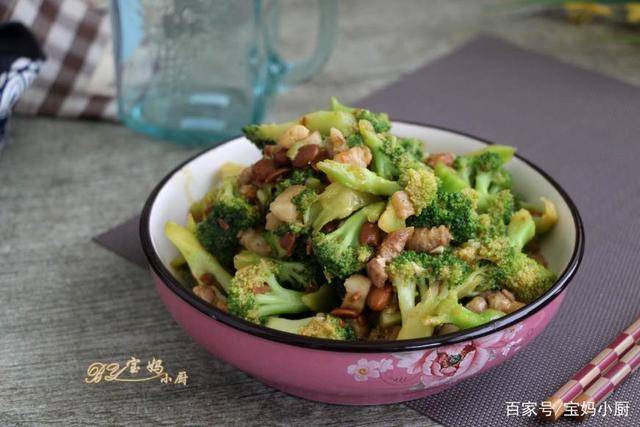 做法|这菜对身体最好，要常吃，放点它，老下饭了，女人和孩子更要吃