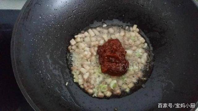 做法|这菜对身体最好，要常吃，放点它，老下饭了，女人和孩子更要吃