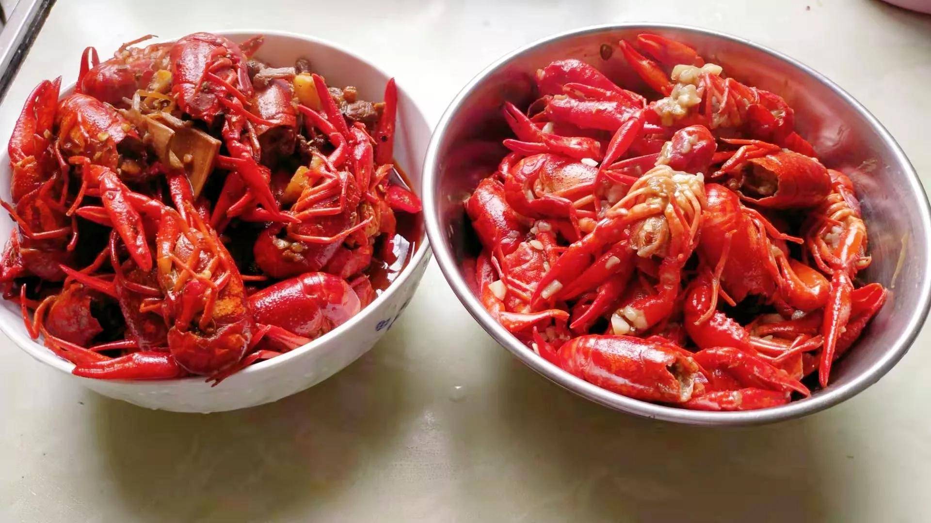 40块钱买了3斤多小龙虾 老婆还没吃过瘾 网友 可以换老公了 处理