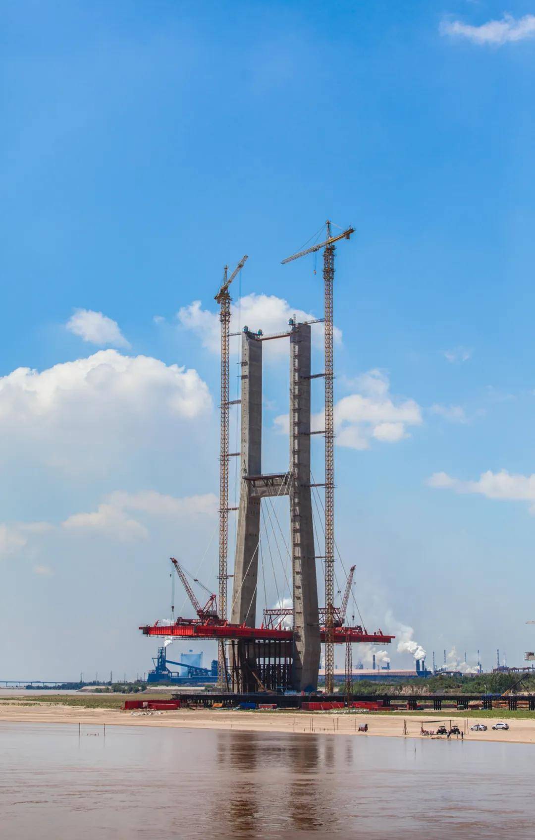 摄影/杜应选从早年的渡口到铁索桥,从龙门黄河大桥到近期正在修建的