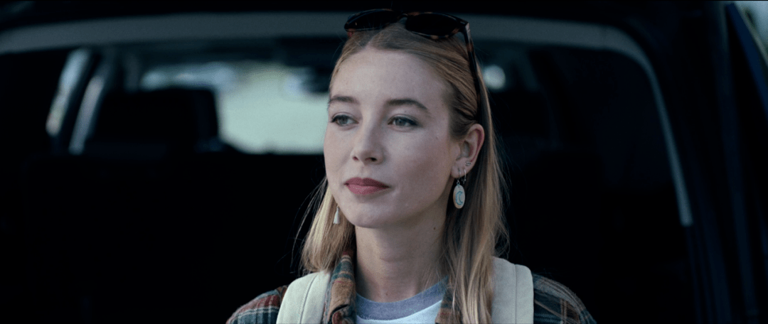 主角是金发女珍(夏洛特·维嘉);不同于过去容易脸盲的"全白"阵容,这次