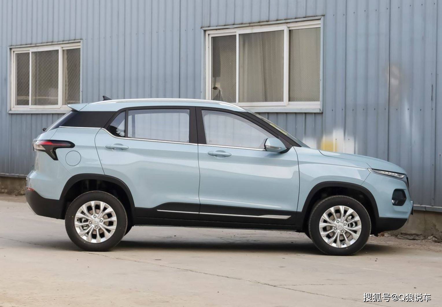 要价格低也要更省油,5万拿下的这些小型suv油耗为4毛左右?