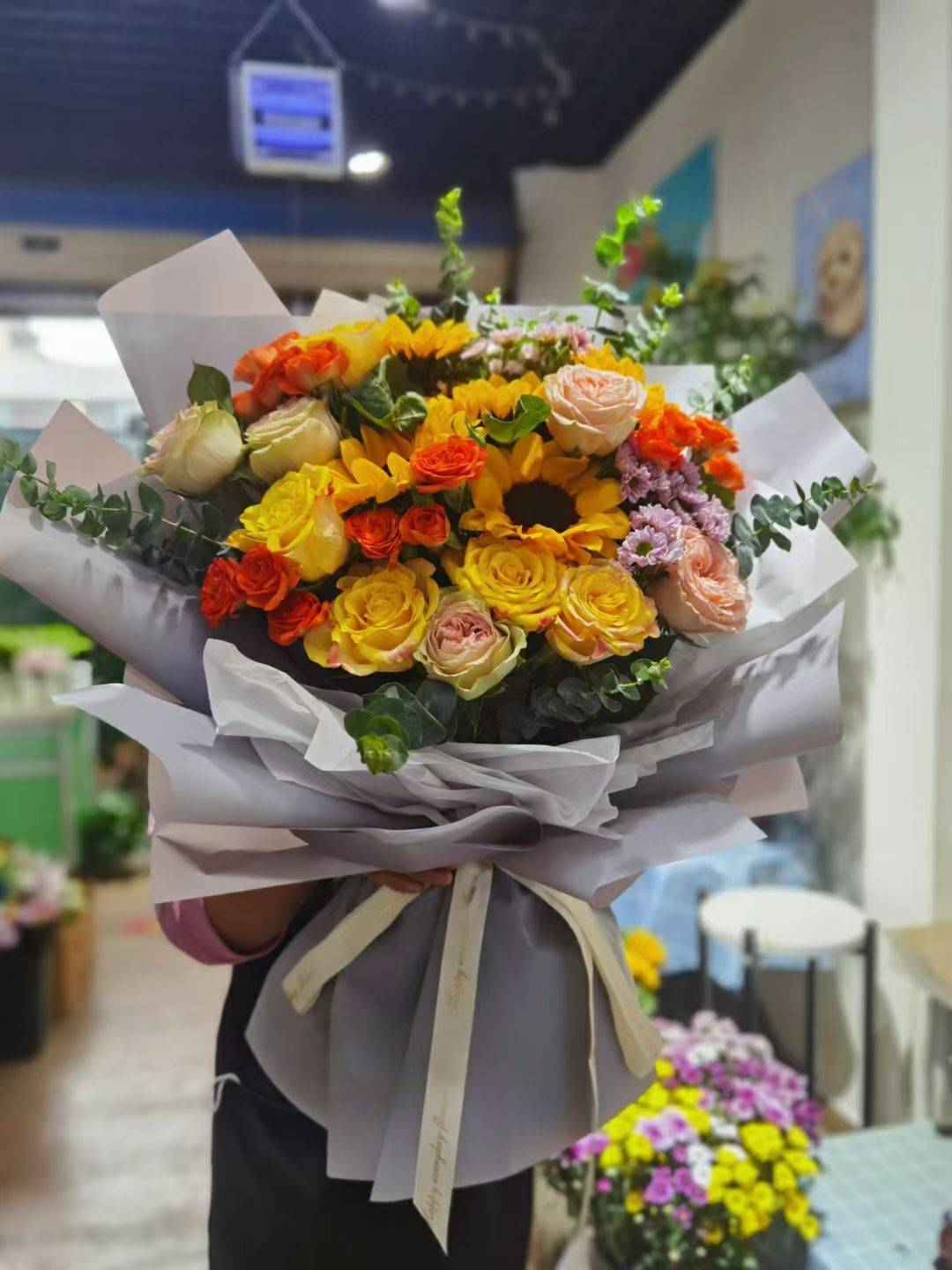 向日葵和什么花搭配向日葵花束搭配图片 自媒体热点