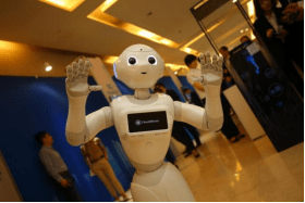 百业|5G赋能百业 智汇引领未来 世界智能大会见证中国移动5G“加速跑”