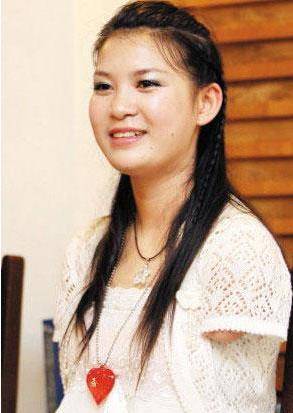 《非诚勿扰》"无臂女孩"留灯,男嘉宾激动拥抱牵手,如今怎样?_雷庆瑶