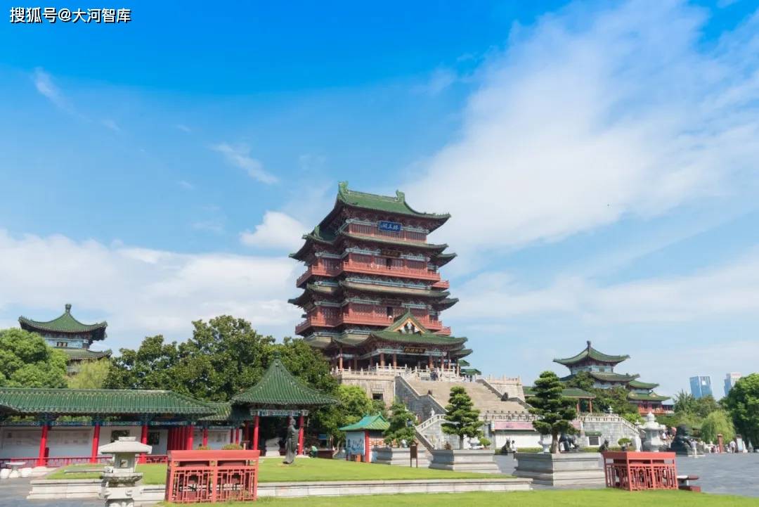读懂 滕王阁序 的这10句名言 就可以笑对人生 译文