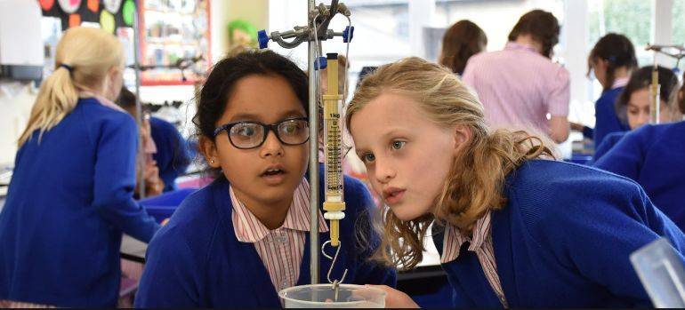 英国孩子的一天,是这么度过的?与我们差距在哪