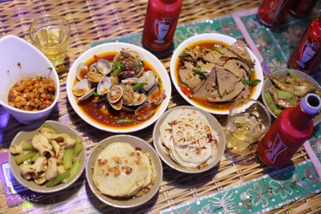 记忆里,井介酒吧的下酒菜特别棒,别错过.