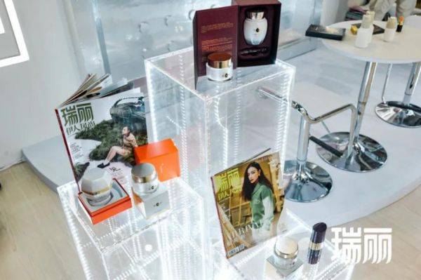 珍珠膏排行榜_片仔癀美白祛斑膏和珍珠膏上榜美伊大奖,硬核出圈!