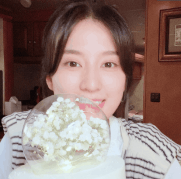 欢乐颂五美红了四个,为何只有她掉队,鲜花蛋糕能上热搜?_乔欣