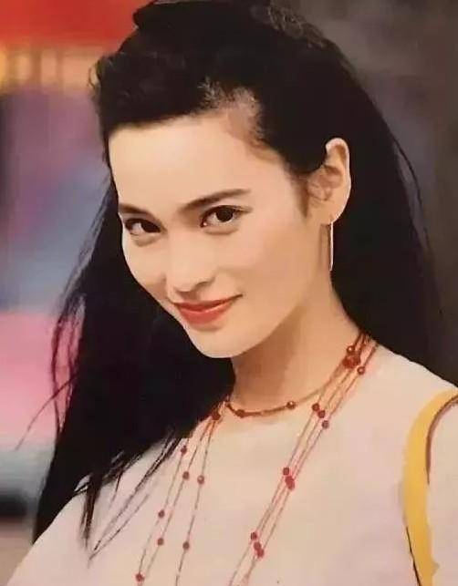 她嫌弃吴京穷而分手,嫁富豪丈夫如今落魄无比