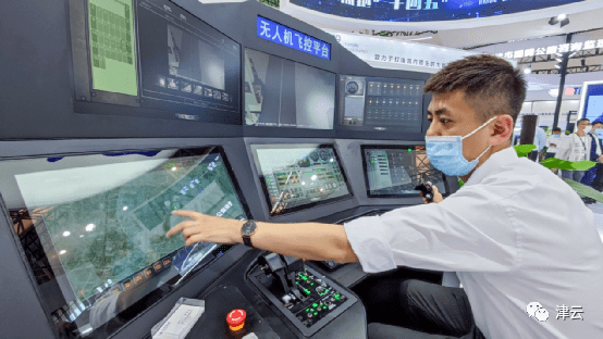 机器人|智能科技展上，这些“黑科技”亮了！