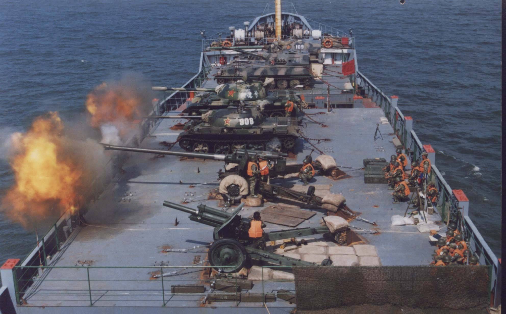 以色列铁穹上舰俄罗斯道尔下海25年前我军榴弹炮加农炮也上过