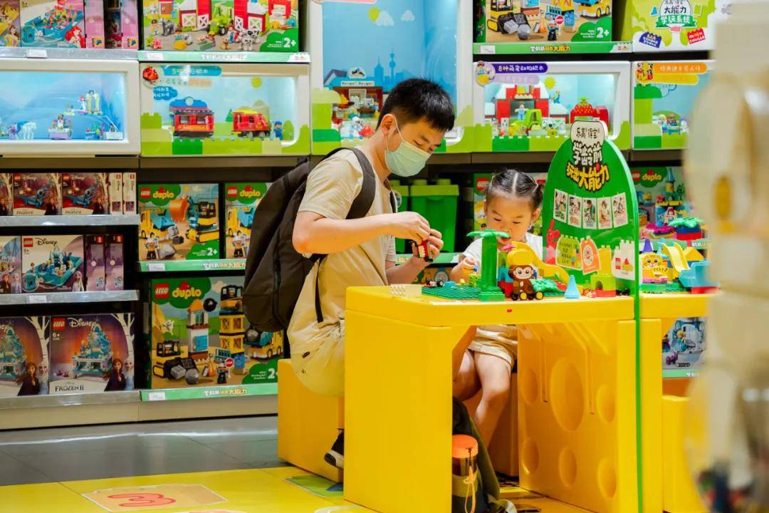 都是成年人了,为什么我们比小时候更喜欢玩乐高?