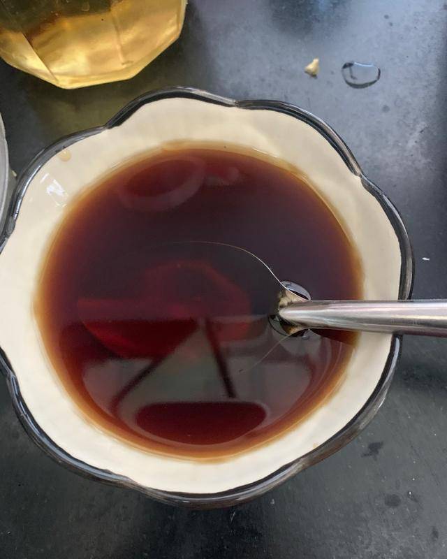 原创糖醋豆腐做法,煎至金黄糖醋收汁,撒上葱花轻松搞定