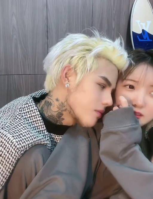 套路璐不承认倒追殷世航被殷世航怼你颜值不够我心里的分数