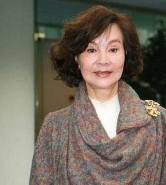 归亚蕾因为《烟雨蒙蒙》电影中陆依萍一角大火起来,成为了家喻户晓的