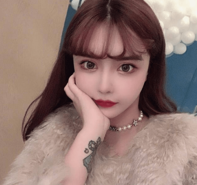 怎么成为网红小孩 69d1014c6b024170b6b793e6f2573719.png