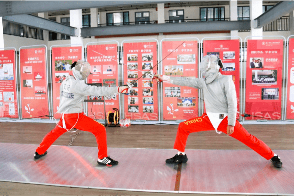 更多图 | 南科大附中学生活动(具体需要:美术教室活动,开放日击剑活动