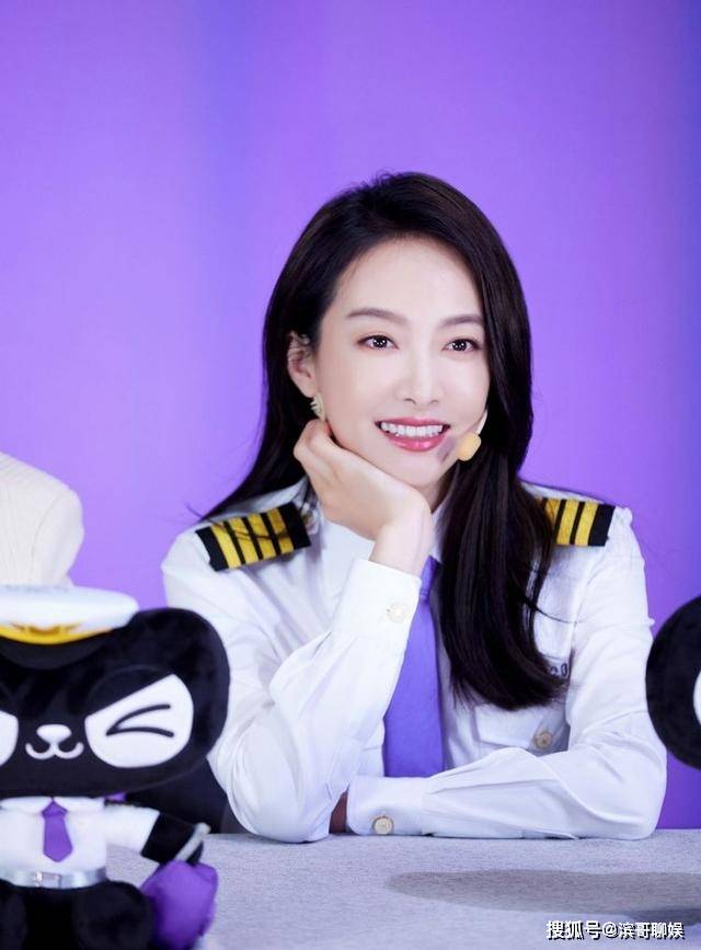 宋茜和石头姐梦幻联动,贴心为她解释中文昵称,网友:蹲一个合作