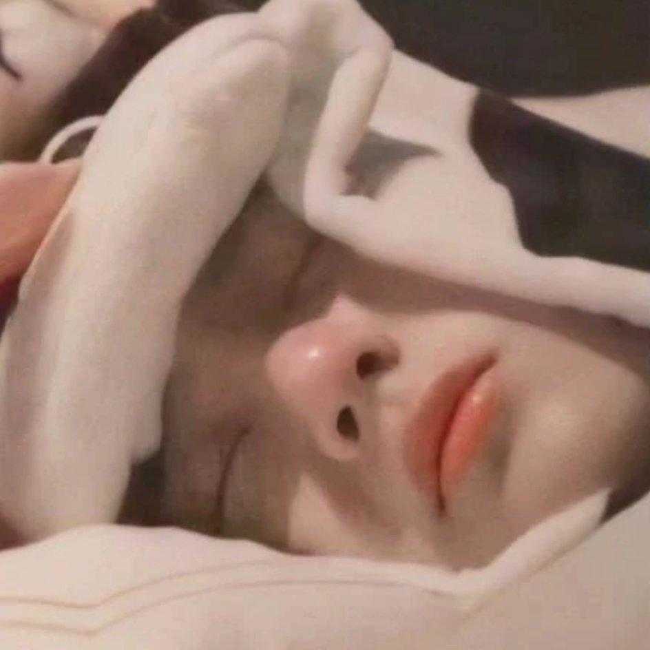 王一博奥菲秀六一换头像明明就很可爱还非说自己是一个酷盖