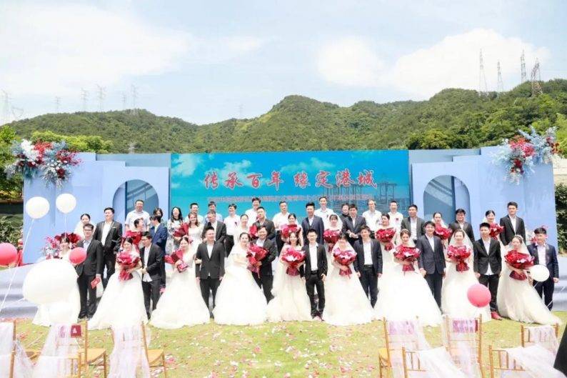 宁波首个户外结婚颁证基地 新人