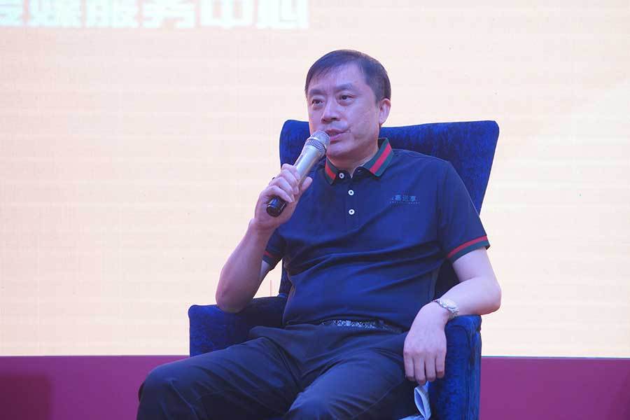 北京市西长安街商会会长 娄山良去年以来,新冠肺炎疫情的爆发更是加剧