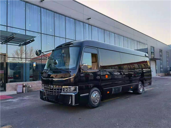 丰田考斯特柯斯达商务车黑金刚版低调大格局办公出行好座驾