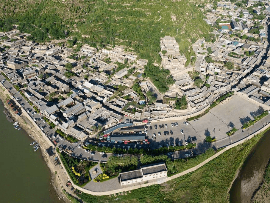 航拍山西黃河岸邊磧口古鎮 依山傍河景色優美