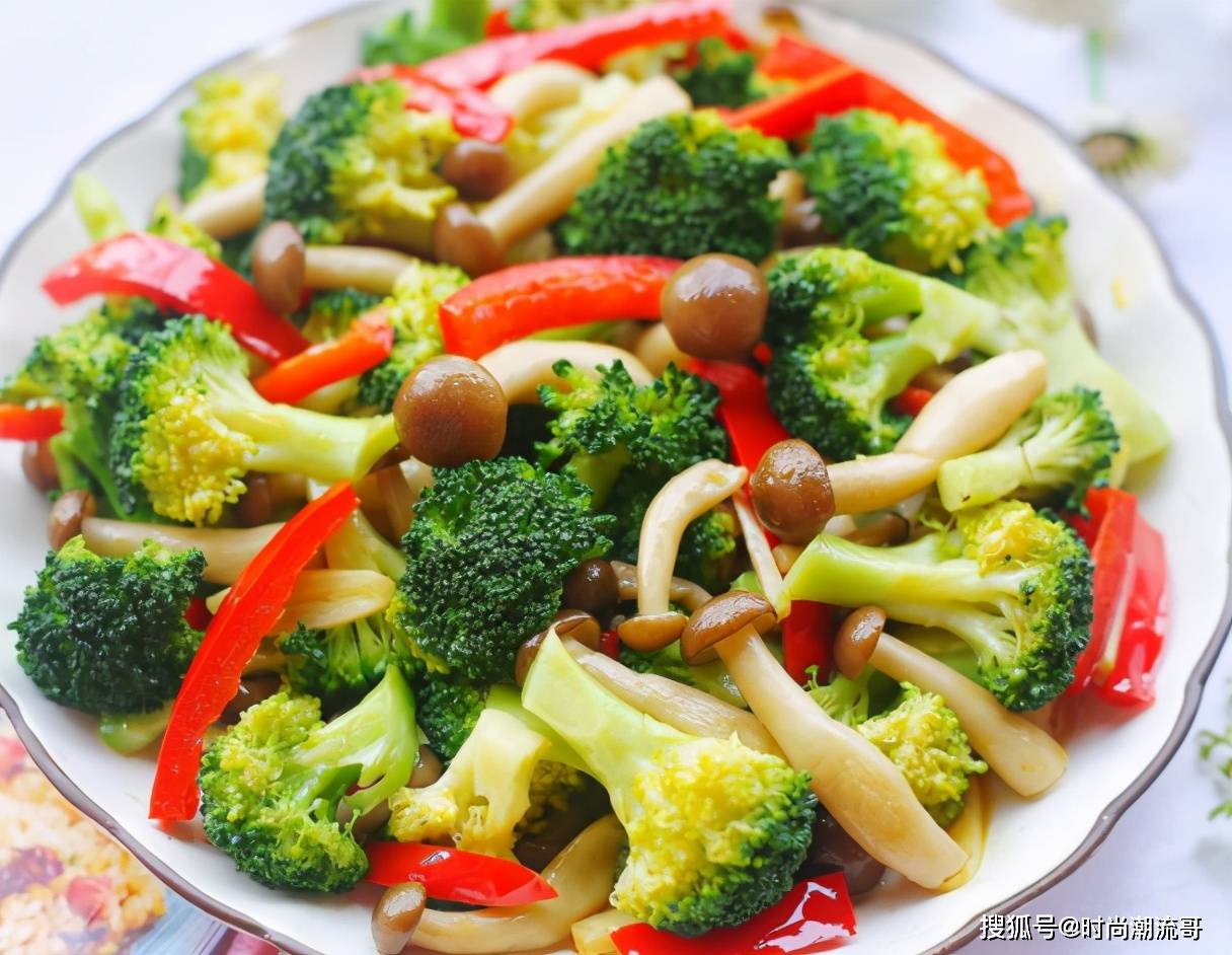 炒西兰花,别直接下锅焯水!再加一步,西兰花软嫩入味,营养高