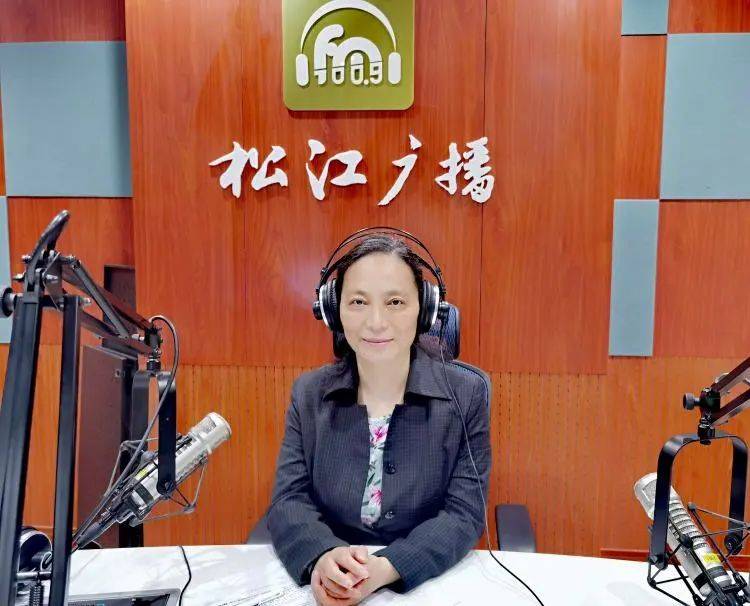 期云问诊,小松邀请到了上海市第五康复医院康复医学科主任医师张见平